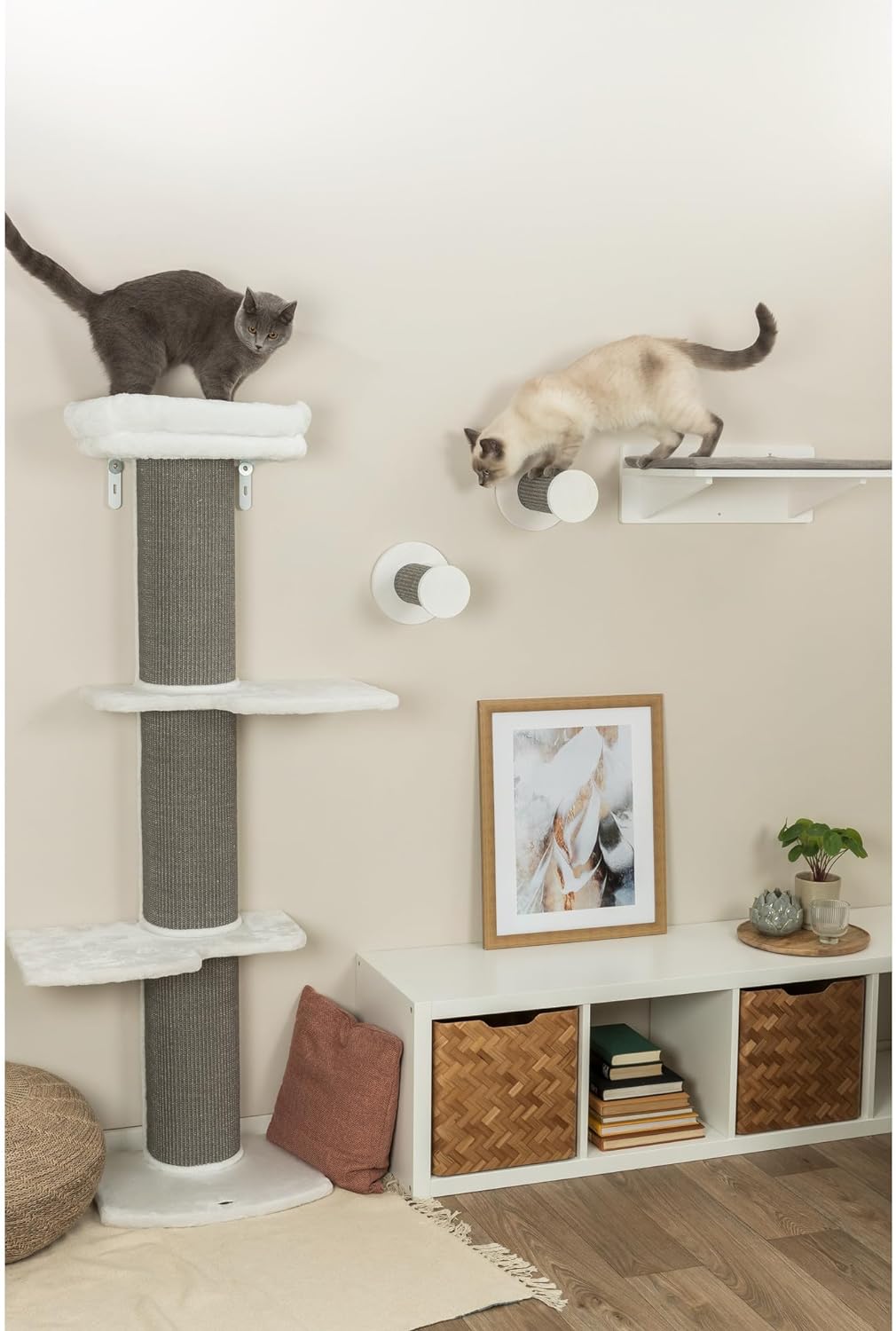 TRIXIE Acadia Scratching Post with Wall Support 160cm Grey