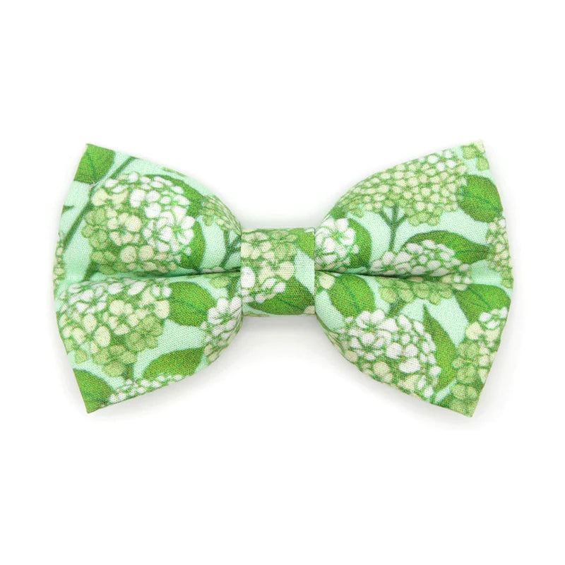 MADE BY CLEO Hydrangea Hill Bow Tie